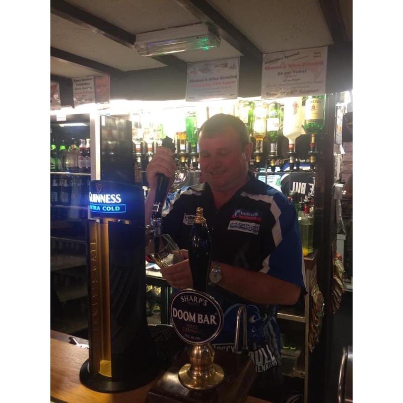 Darts Terry Jenkins personally signed photograph 2