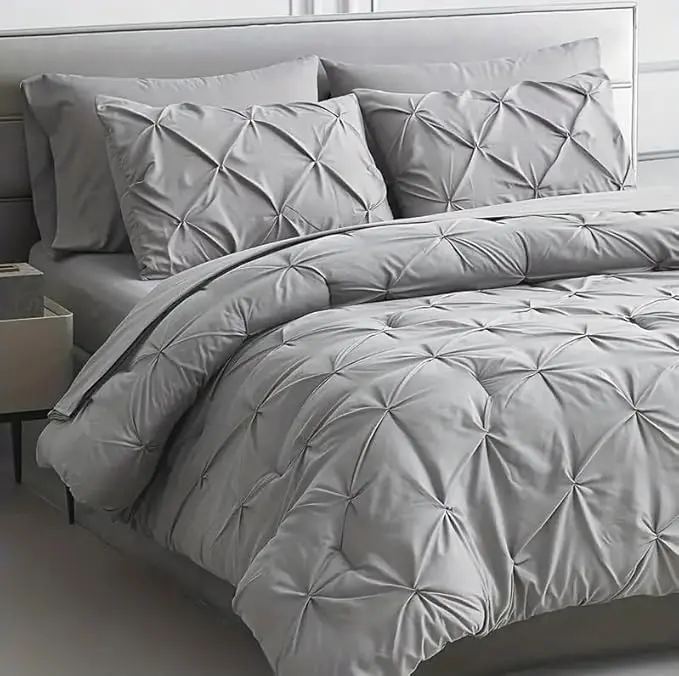 Pintuck Pinch Pleated Duvet Cover Set with Matching Pillow Cases - Soft Microfiber, 200 Thread Count, Luxury Hotel Quality Quilt Bedding Cover, UK Sizes 4