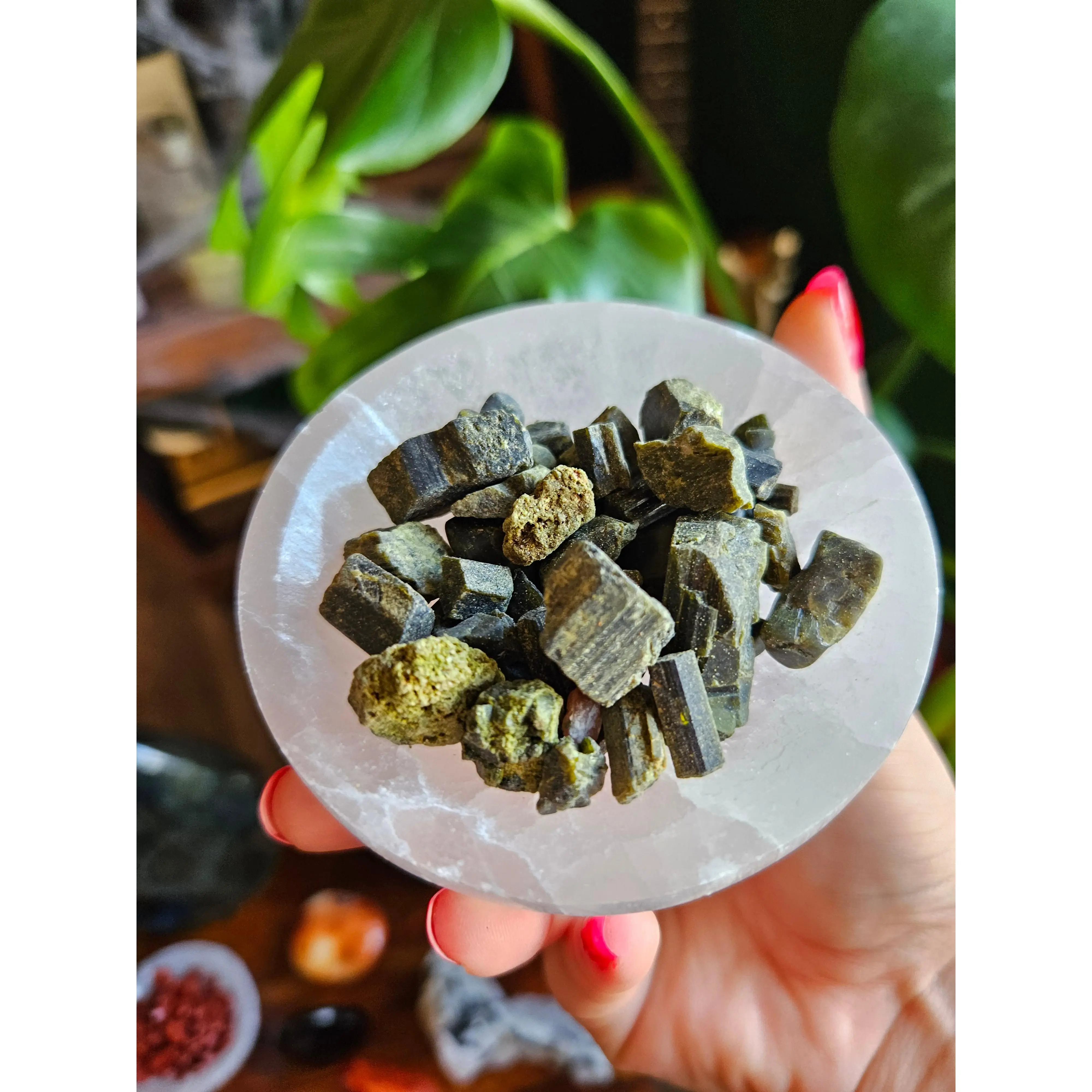 Green Tourmaline chips