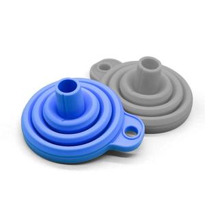 Car Engine Funnel, Automotive Repair Tools, 1 Count Universal Silicone Liquid Funnel, Washer Fluid Change Foldable Portable Auto Engine Oil Petrol Change Funnel