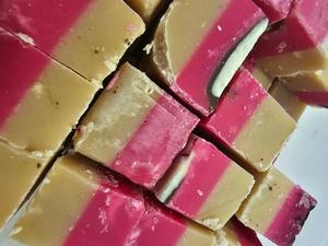 Strawberry Cheesecake Fudge (3 Pieces)