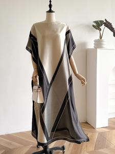 Women's Random Colorblock Print Cape Shawl, Casual Large Size Long Sleeve Shawl for Beach Vacation, Fashion Accessories for Women