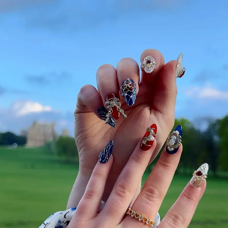 Snow White - Quality Handmade press-on nails 0