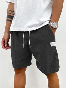 Men's Regular Fit Letter Patched Drawstring Waist Corduroy Shorts, Casual Pocket Design Shorts for Fall & Winter, Men's Bottoms for Daily Wear