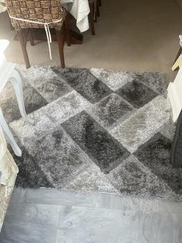 Product Review of So Soft 3D Polyester Shaggy 160cm x 230cm Extra Large Rug - Extra Fluffy, Carved Design, Hard Backed from K**9 0