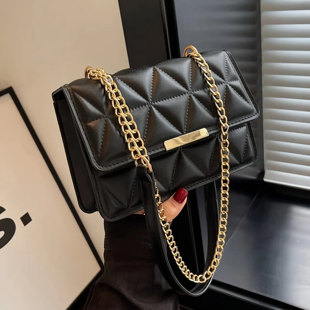 Fashion Chain Crossbody Bag, Women's Mini Shoulder Bag, Luxury Argyle Quilted Handbag & Square Purse hand  bag