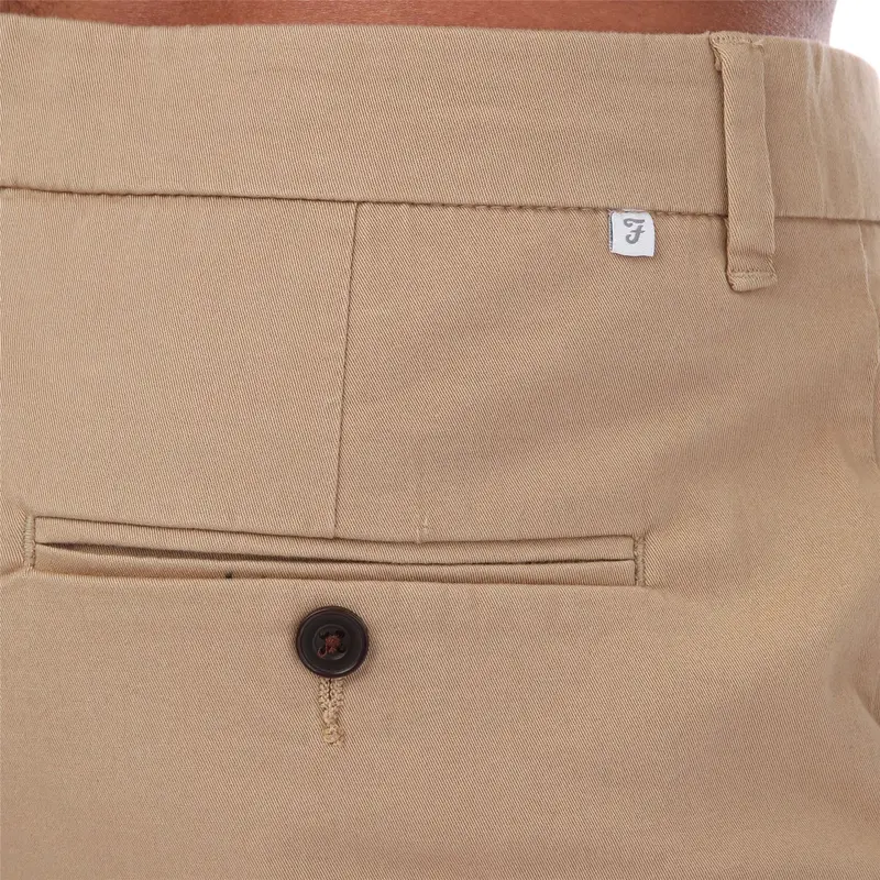 Men's Farah Bassett Chino Shorts in Cream 2