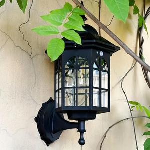 Solar Powered Wall Mounted Light, Outdoor Waterproof Wall Sconce, 3 Lighting Modes Solar Wall Light, Suitable for House, Front Porch, Garage, Wall Decoration