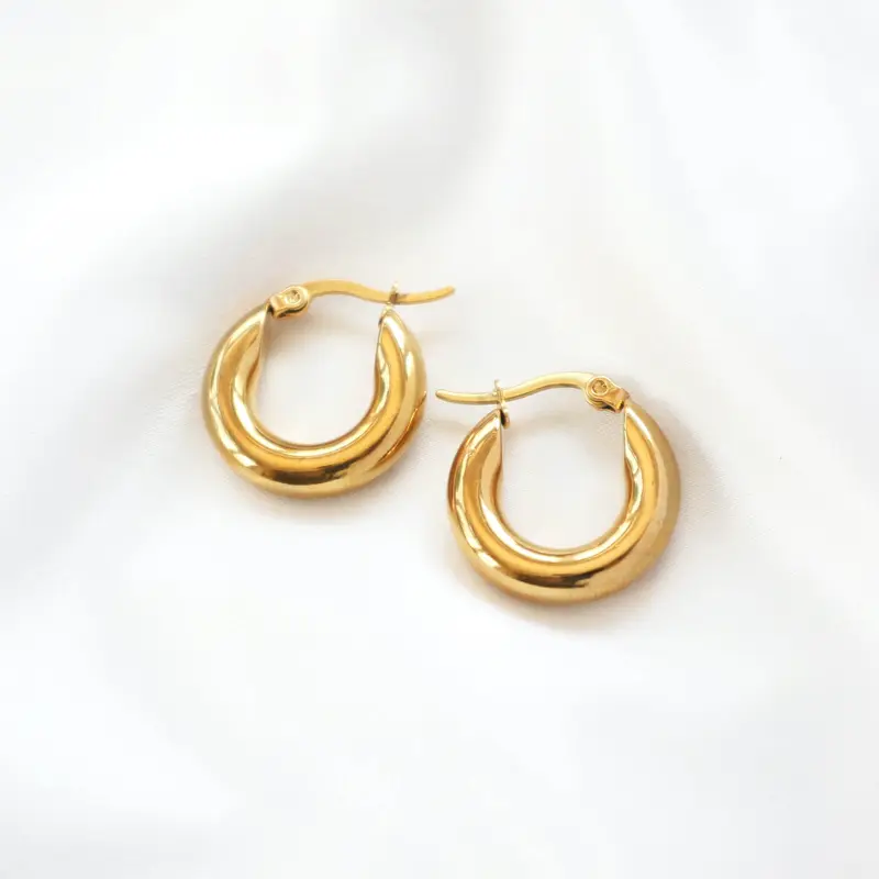 Chunky Gold Hoop Earrings 3