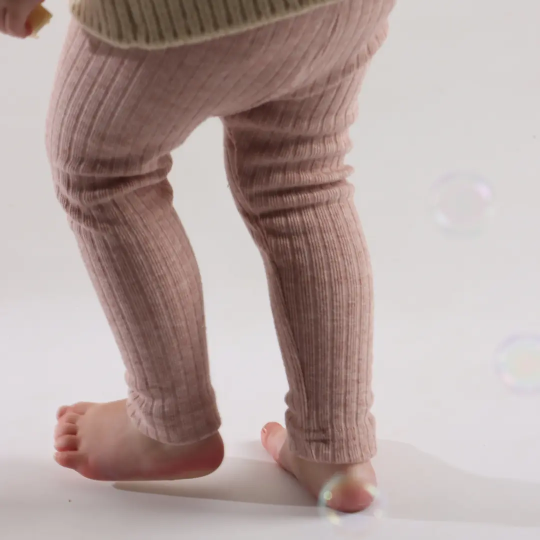 Signature Ribbed Leggings