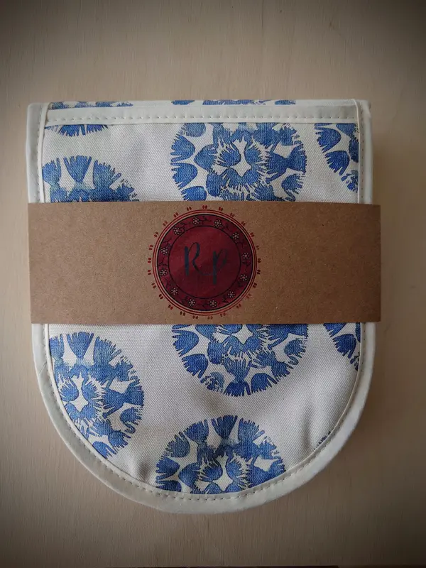 Organic Double Oven Glove - Machair Clock Blue 5