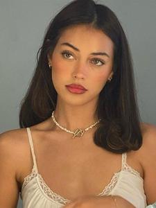 Premium Human Hair Straight Lace Front Wigs, Natural Black 180% Density Wig, Lace Front Wigs Pre Plucked for Women Girls Daily Party