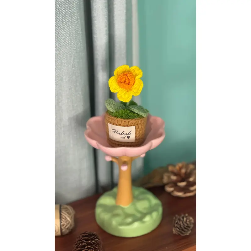 Love Blossom Crocheted Heart Roses and Plants 8