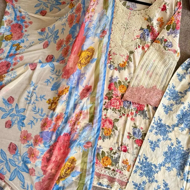 Maria B Inspired 3 Piece Printed Lawn Suit with Chiffon Dupata 6