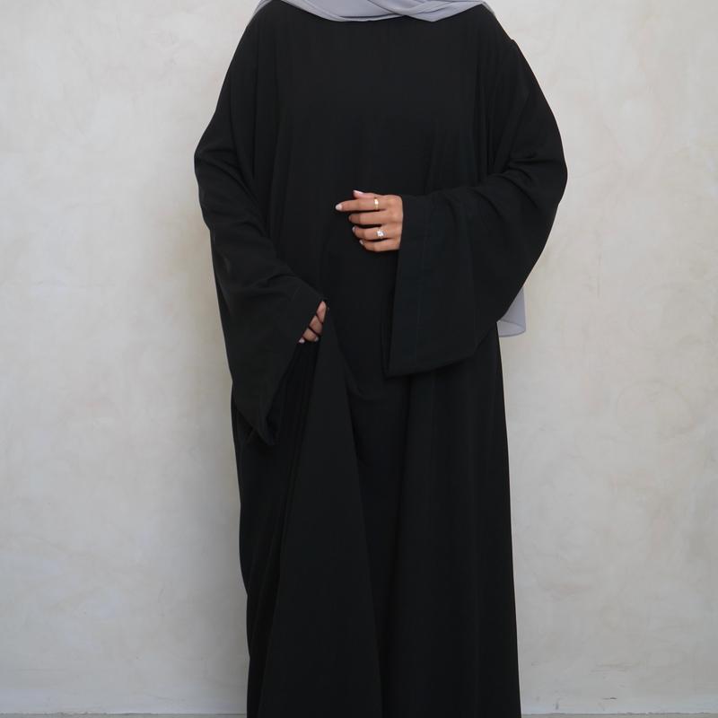 Mary’s Closed Abaya Black 3
