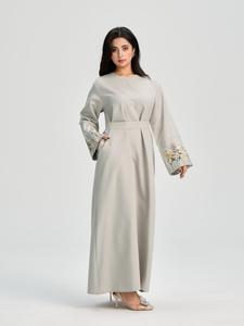 Women's Floral Embroidery Long Sleeve Dress, Modest Casual Round Neck Dress for Daily Wear, Ladies Islamic Clothing for All Seasons