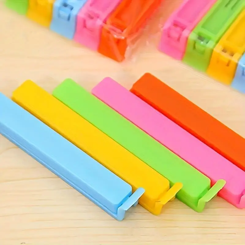 5 pcs Plastic Food Bag Clips, Reusable Seal Clips, Moisture and Dust Proof Freshness Kitchen Storage Box and Storage Accessories Utensils Random Color
