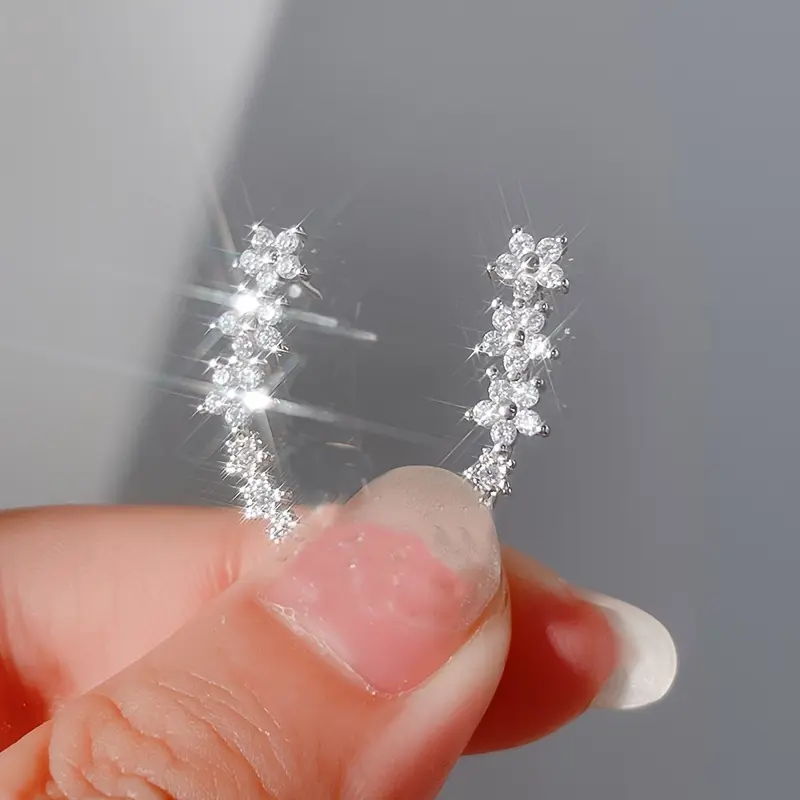 High End Niche Daring Star Earrings, Cute and Sweet Style, Sparkling Ear Crawlers Inlaid with Rhinestones, Elegant Women's Jewelry, Creative Gifts for Women 5