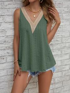 Plus Size Eyelet Embroidery Contrast Lace Tank Top, Summer Clothes Women, Casual V Neck Sleeveless Top for Summer, Women Plus Size Clothing for Daily Wear