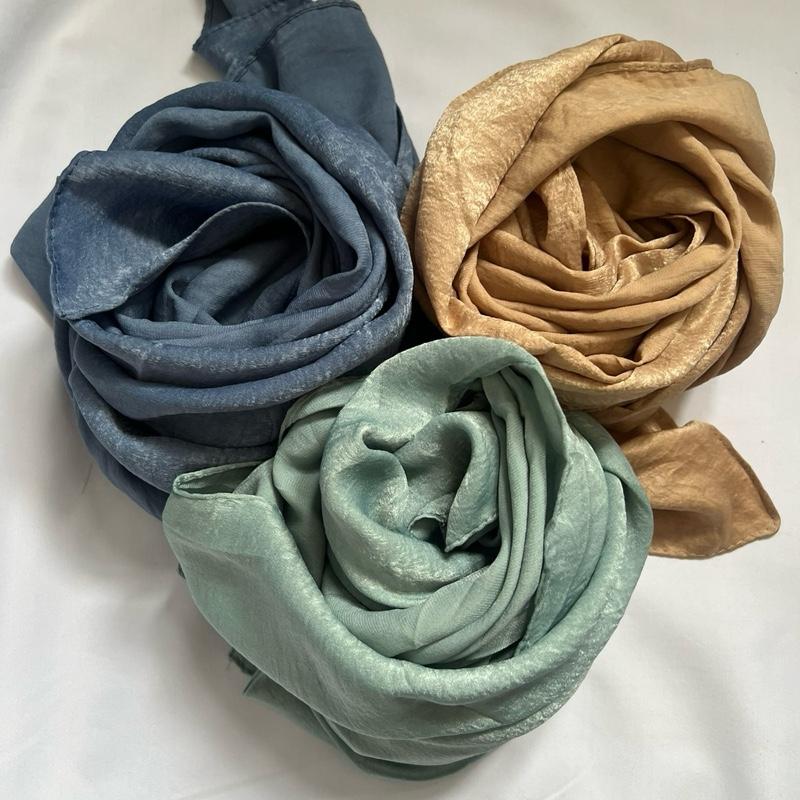 Soft Sky Blue Velour Women's Hijab - Fashion Accessory 3