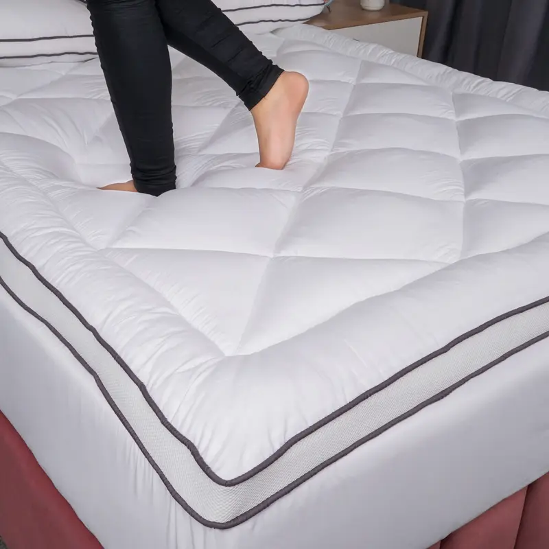 AIR FLOW COOLING MATTRESS TOPPER - 05cm Deep, Ultimate Comfort No-Slip Design with Deep Elastic Pockets, Ideal for Back Pain and Sleep Comfort, Thick Hollow Fiber Filling Mattress Pad Protector, All Sizes UK 2