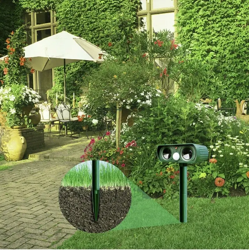 Solar Ultrasonic Dog Cat Repellent Fox Pest Scarer Deterrent Repeller Garden UK 7
