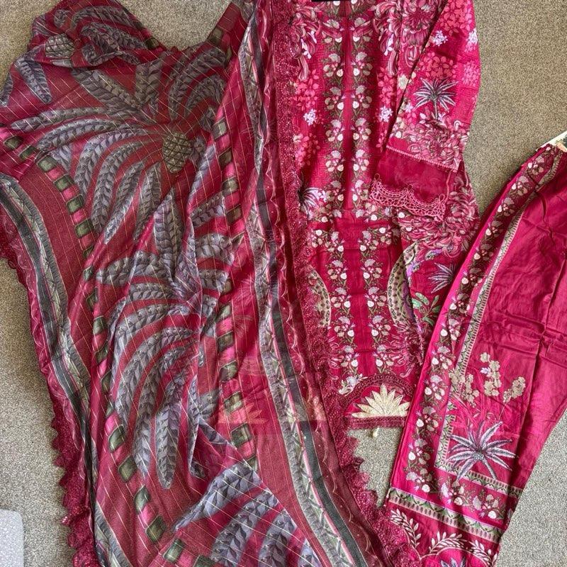 Maria B Inspired 3 Piece Printed Lawn Suit with Chiffon Dupata 3