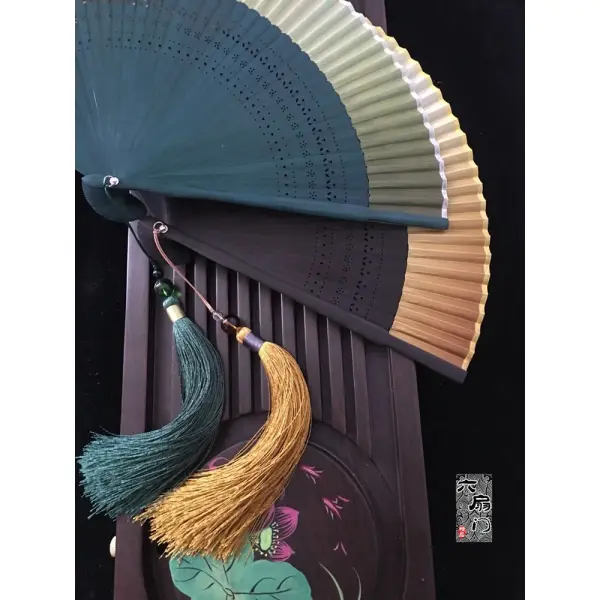Elegant Six-Fan Folding Bamboo Silk Fan - Stylish Daily Use Accessory 2