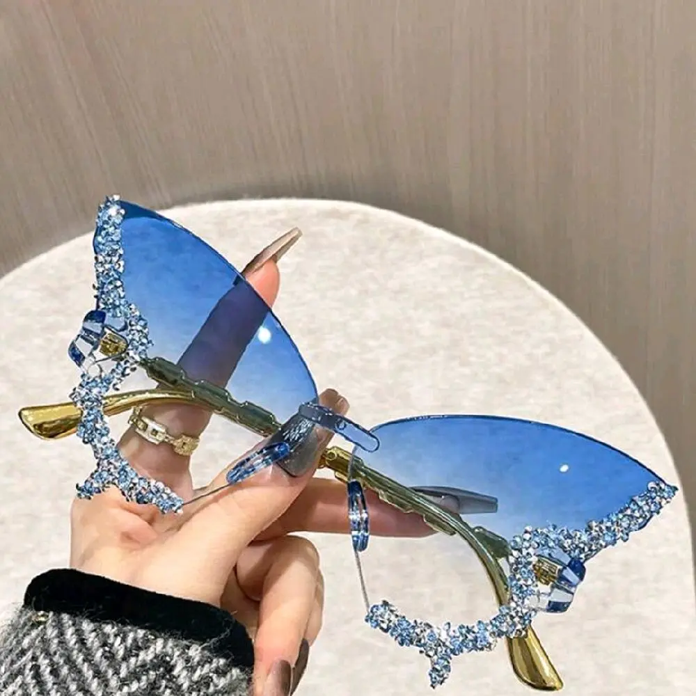 Butterfly Shaped Decorative Glasses with Large Frames for Women - Perfect for Dance Parties, Fashion Shows, and Travel