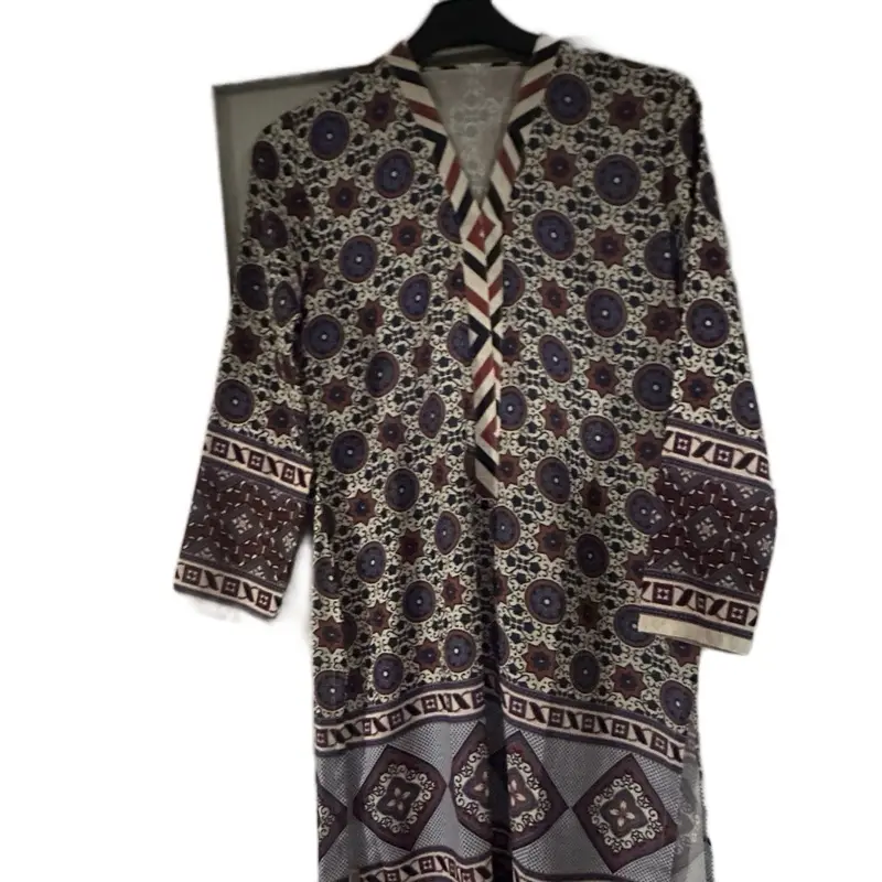 Asian style women’s casual wear kurta.jarjat fabric with beautiful print ,stitching is so beautiful fabric very comfy and long sleeves . Summer Womenswear 5
