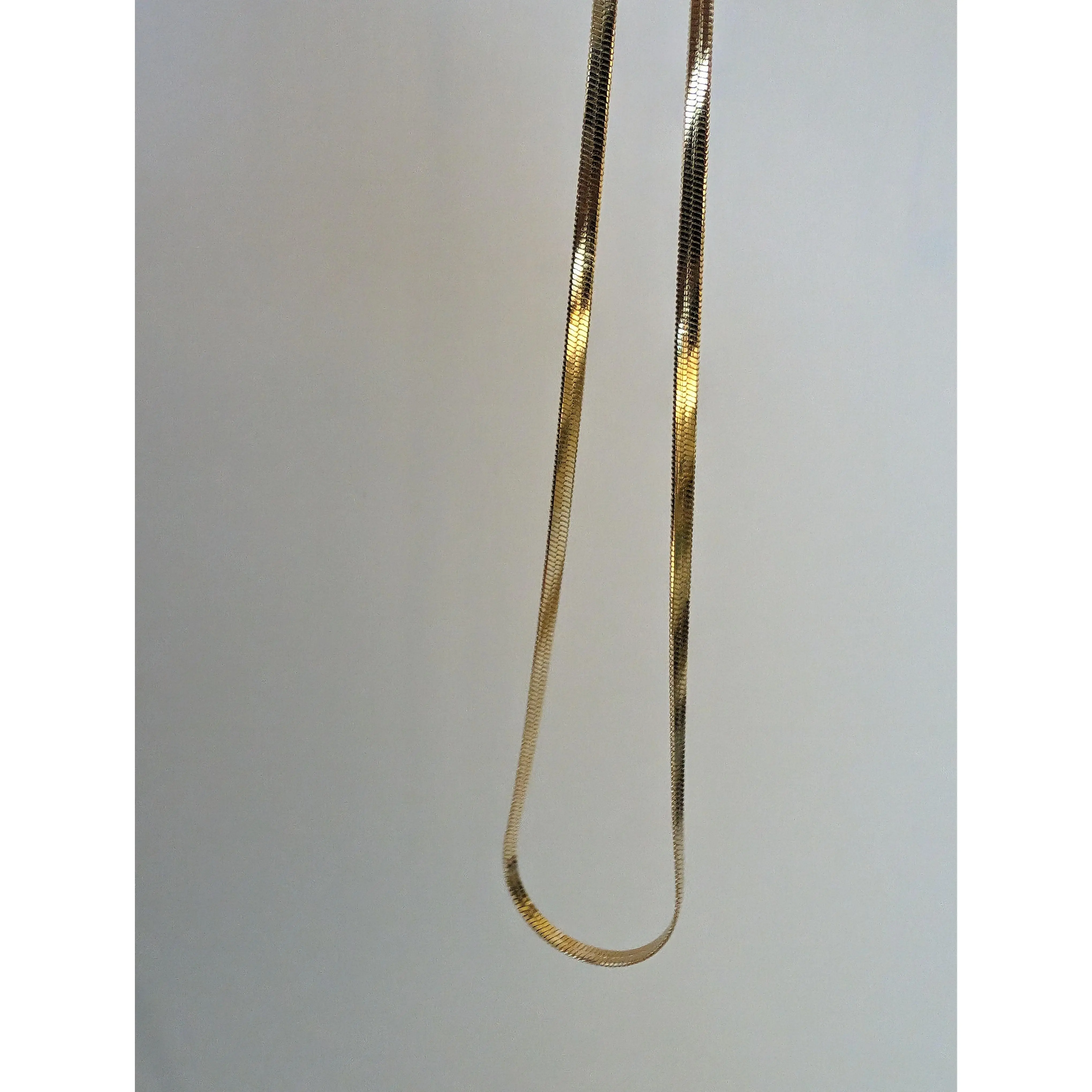 THE CAT’S TAIL NECKLACE