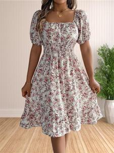 Women's Ditsy Floral Print Shirred Ruffle Hem Dress, Boho Fashion Square Neck Puff Sleeve Knee Length Dress for Holiday Daily Wear, Ladies Dress for Summer