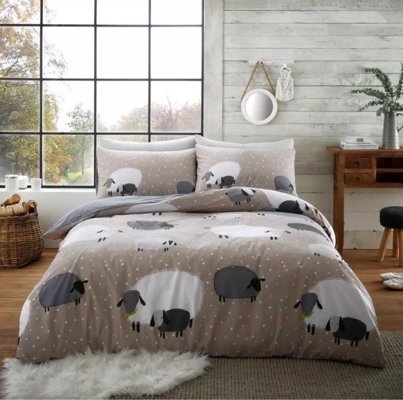 Product Introduction of Sheep Design Reversible Bedding Set Poly Cotton Quilt Cover with Matching Pillowcases - Available in Single, Double, and King Sizes 3