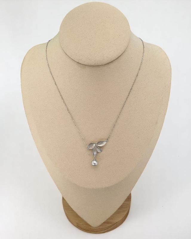 Starlit Pearls 7.5–8mm Natural Silver-Grey Japanese Madama Akoya Pearl Pendant Necklace, Sculptural Brushed Petal, Textured 925 Silver, Jewellery Showpiece 2