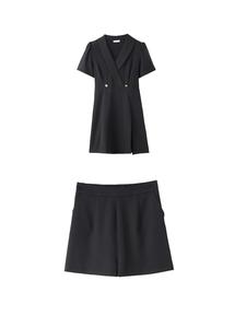 1 piece plus-size short-sleeve V-neck solid color blouse & shorts two-piece set｜slimming commuter-friendly casual versatile outfit｜breathable and cooling comfortable fabric｜confidence-boosting must-have for women over 60kg