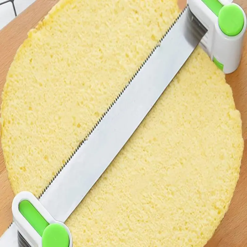 2Pcs Cake Slicer Toast Cutter Bread Guide Kitchen Cutting Fixator Cake Cutting 4