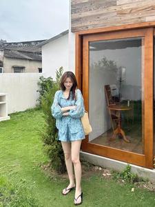 【 Advanced yet age reducing, this set is loved by women aged 18-35 】 A complete set of high-end short shirts and shorts for the spring and summer of 2025, fashionable and age reducing super hot set for women