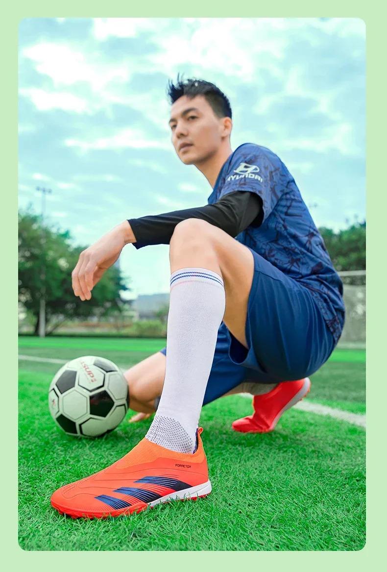 Product Introduction of New Men Original Football Shoes Indoor Society Professional Non Slip Soccer Ultralight Shoes Grass Training Kids Match Sneaker 21
