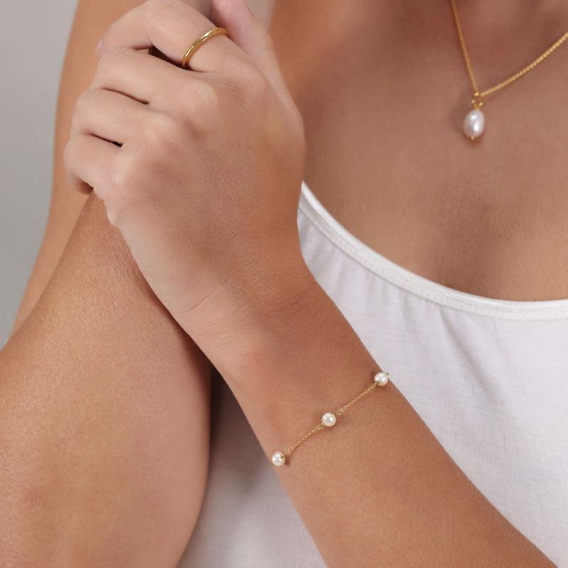 Penelope Pearl Adjustable Bracelet 1