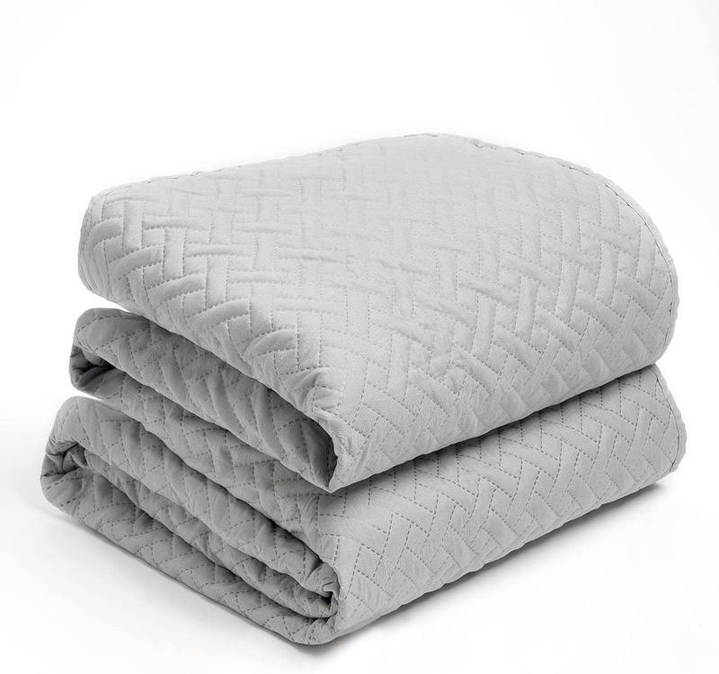 Brentfords Bed Throw King Size Geometric Pinsonic Quilted Bedspread, Luxurious Super Soft Silver Grey Lightweight King Size Quilted Blanket Throw Over for Sofa, 200 x 240cm 3
