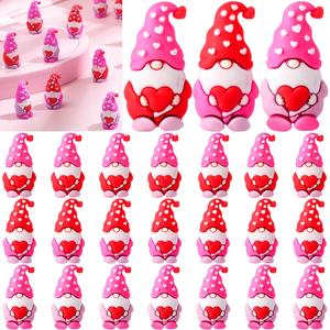Valentine's Day Gnomes Figures 25/50pcs Mini Gnomes Statues Heart Tiny Gnome Cute 3D Pink Gnomes Ornaments Miniature Rubber Statues Desktop Wedding Decorations Gift for Couples, Anniversary Party Favors