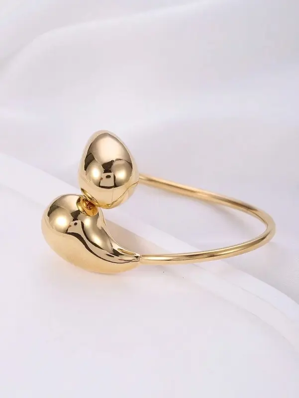 Fashionable Gold Bracelet for Women – 18K Plated Stainless Steel with Smooth Hollow Water Drop Design, Ideal for Banquets or Daily Styling 6
