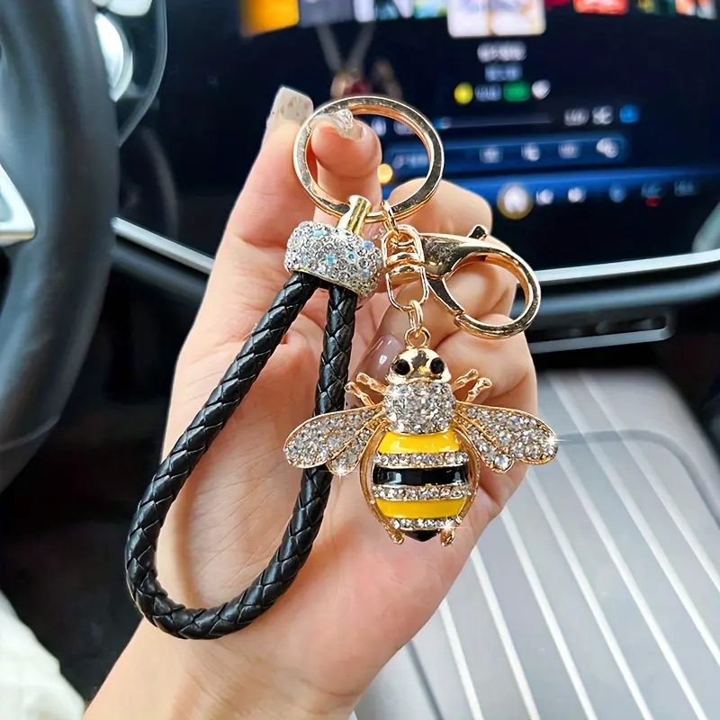 Fashion Creative Small Bee Car Keychain with Diamonds Braided Rope Bag Pendant Small Gift Ornament