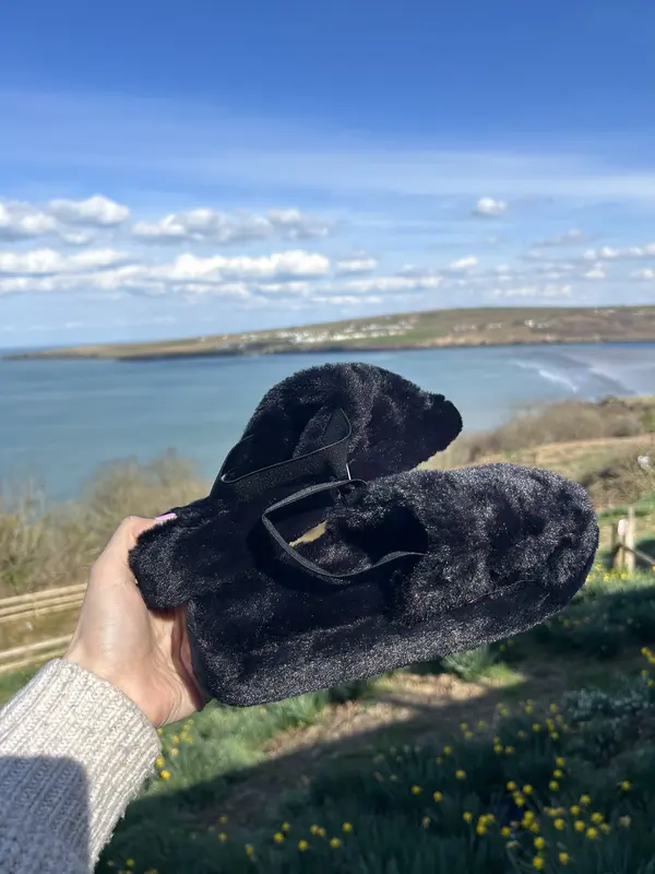 black or grey fluffy slider with strap 4