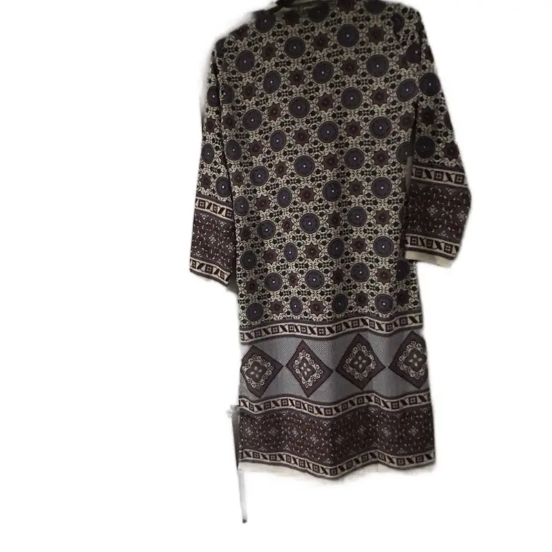 Asian style women’s casual wear kurta.jarjat fabric with beautiful print ,stitching is so beautiful fabric very comfy and long sleeves . Summer Womenswear 2
