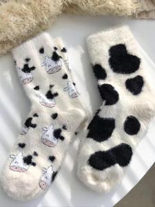 Women's Cow Print Fuzzy Mid Calf Socks, Fashion Cute Style Warm Crew Socks for Evertyday Daily Wear, Casual Comfy Hosiery for Fall & Winter, Trendy Matching Knitting Socks, Socks for Women