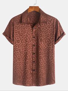 Men's Leopard Jacquard Satin Short Sleeve Shirt, Regular Fit Casual Soft Comfy Button Front Collared Top for Summer, Fashion Men's Clothes for Daily Wear