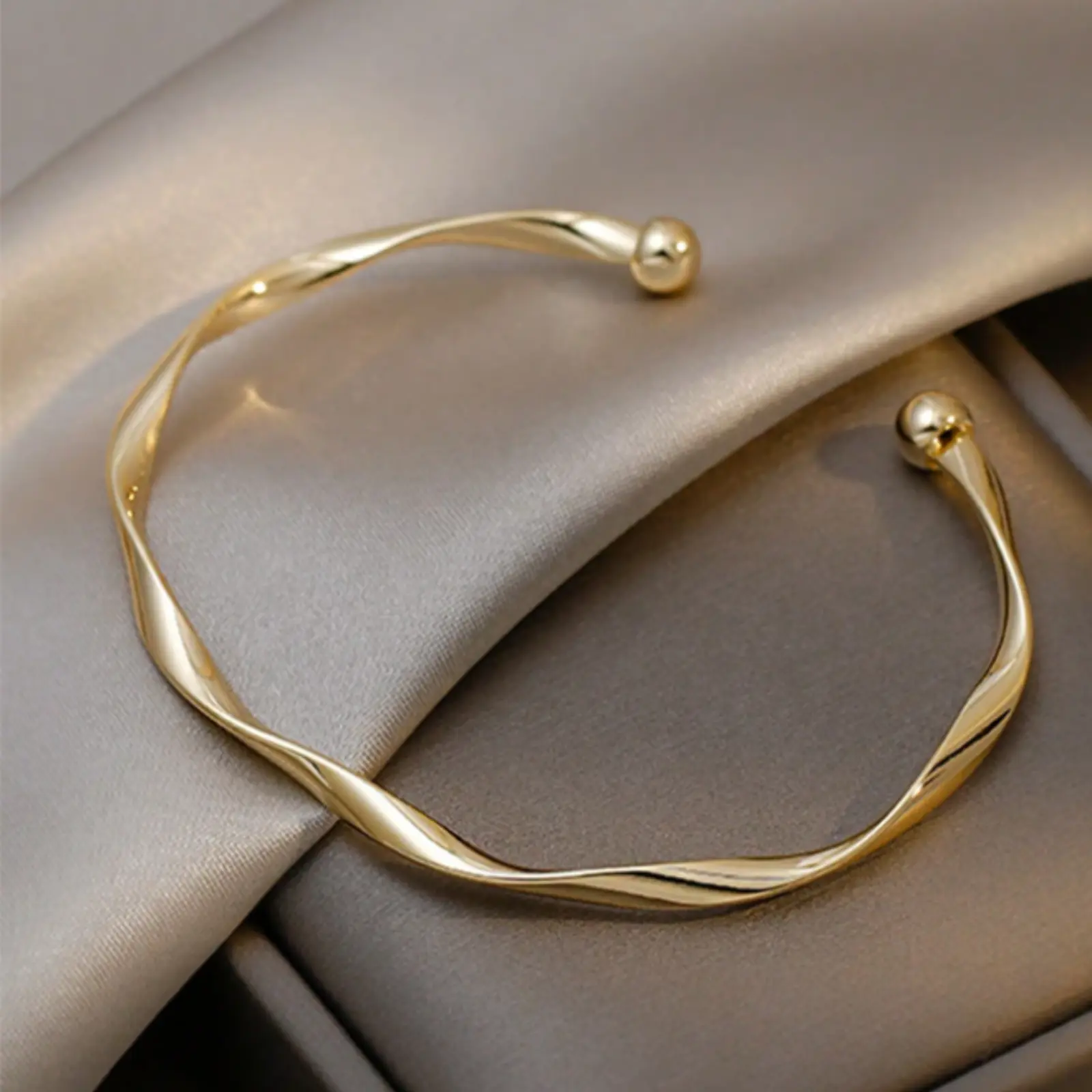 minimalist gold bracelet, small elegant fashion design for women