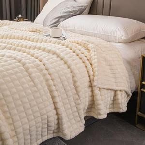 Autumn Homeware Fluffy Warm Blanket, 260GSM Christmas Decor Soft Blanket for Air-conditioned Room, Bedroom Accessories, Cozy Room Accessories, Comfortable Bedding Supplies for Home Office Travel, Cute Homeware, Christmas Gifts, Christmas Decorations