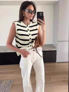 Women's Striped Print Sweater Vest, Casual Sleeveless Knit Top for Summer, Fashion Women's Knitwear for Daily Wear